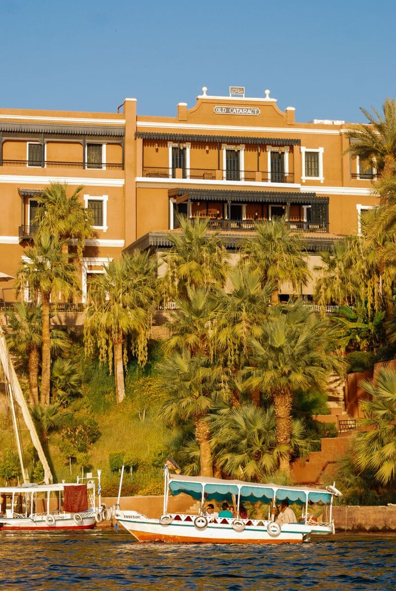 bateau Assouan Old Cataract Hotel Egypte